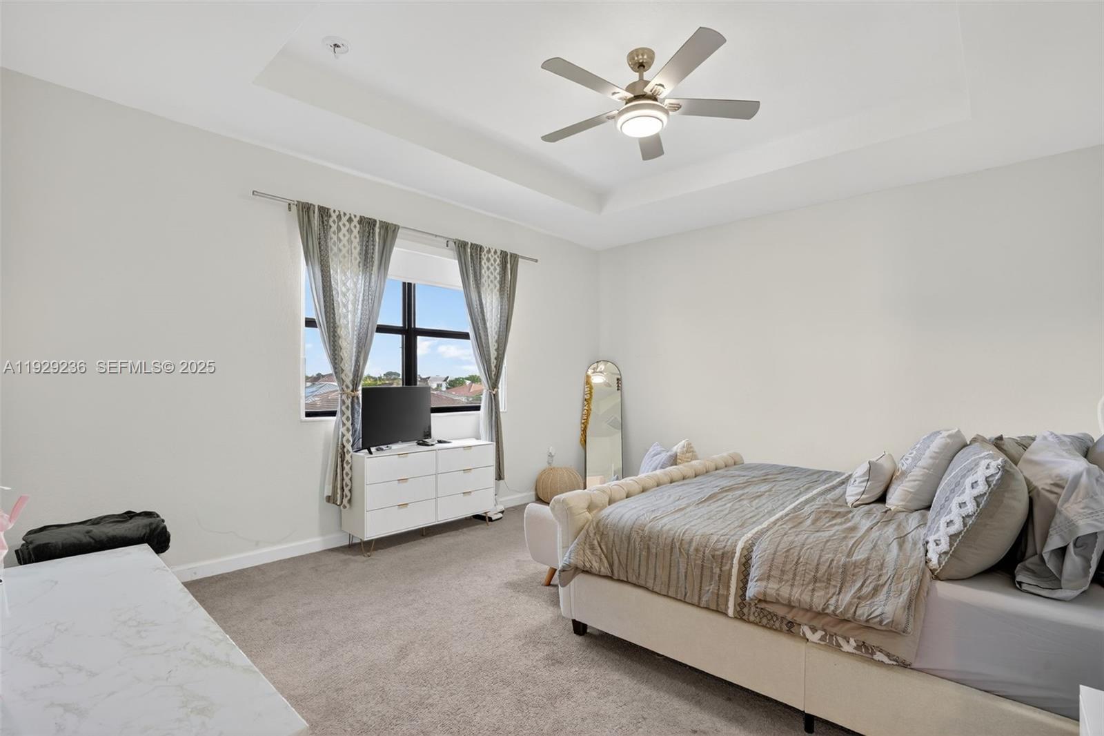 PINE ISLE - Residential