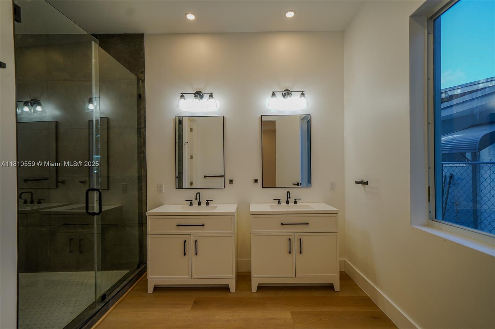 GLENROYAL SUB - Residential