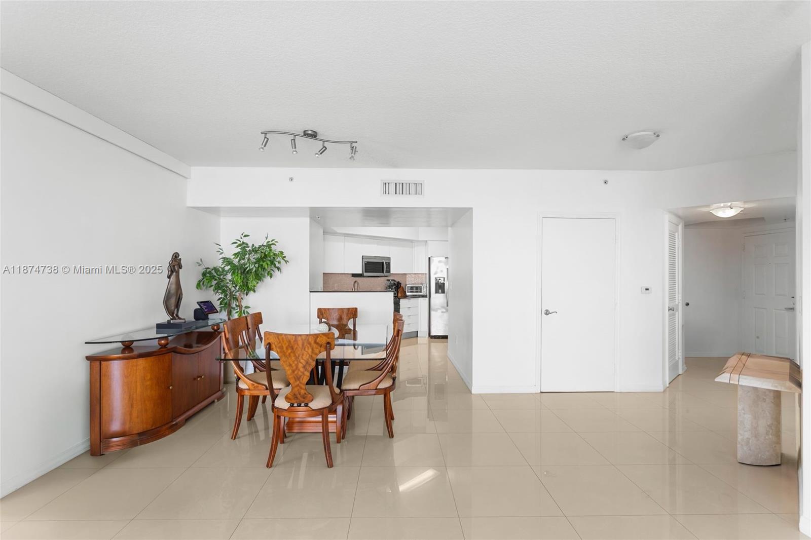 16699 Collins Ave 3402