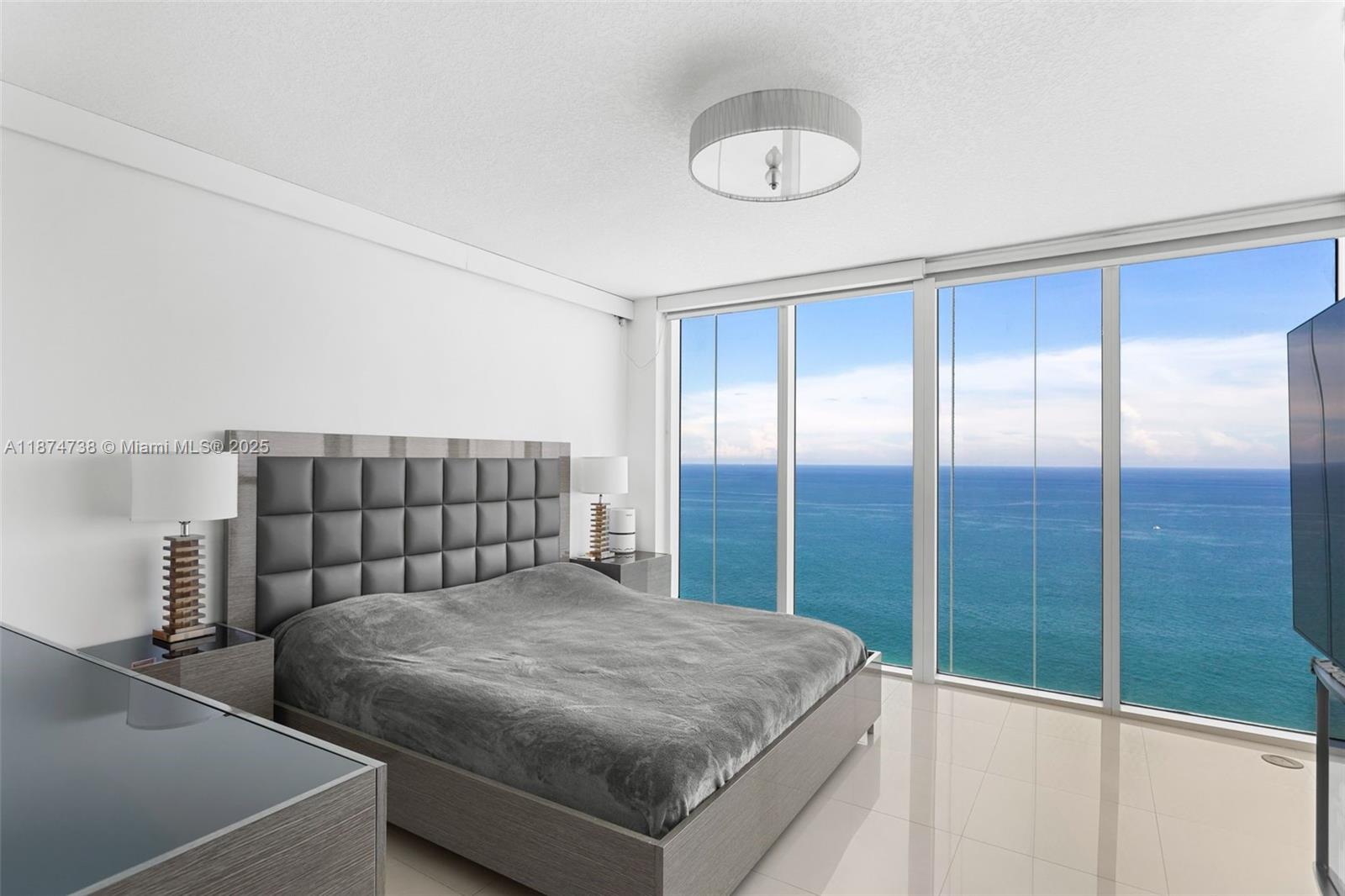 LA PERLA CONDO - Residential