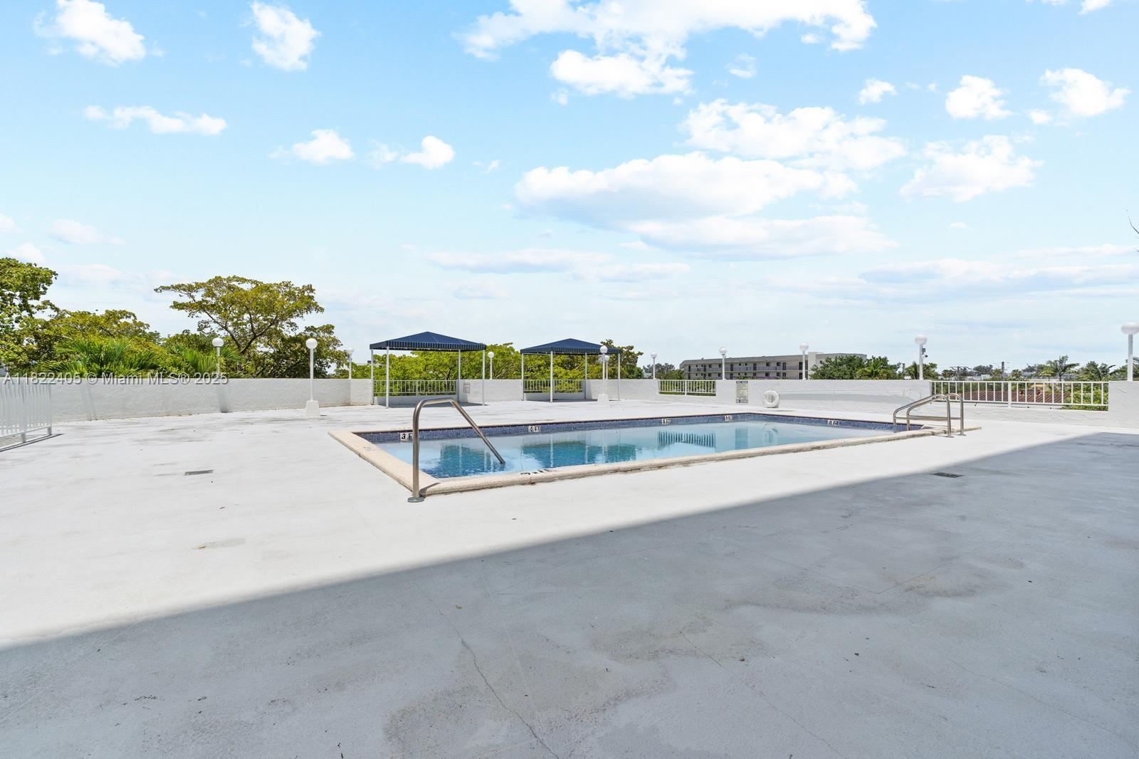 STANTON HOUSE CONDO - Residential