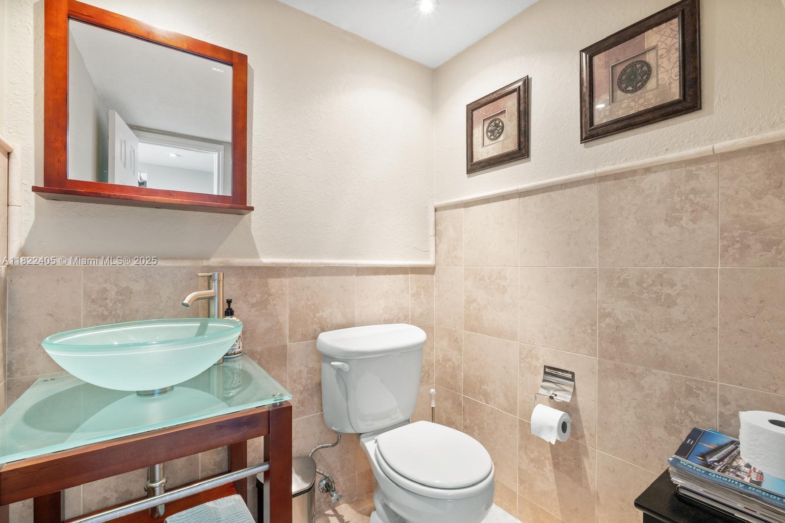 STANTON HOUSE CONDO - Residential