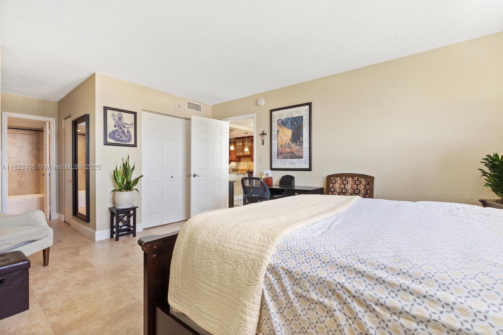 STANTON HOUSE CONDO - Residential