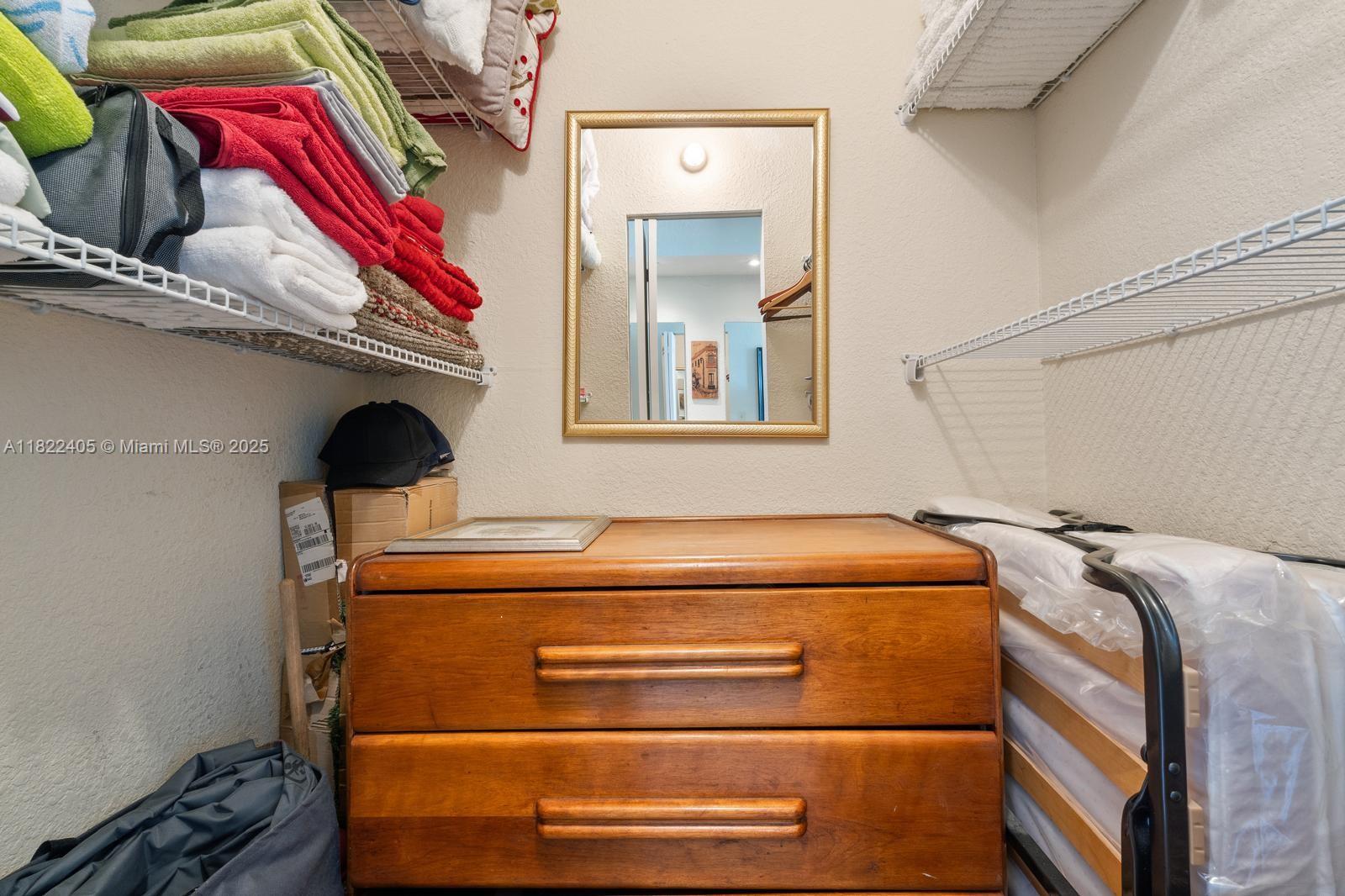 STANTON HOUSE CONDO - Residential