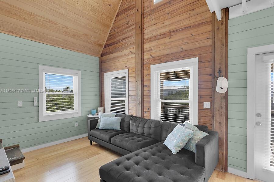 VACATION HARBOR - Residential