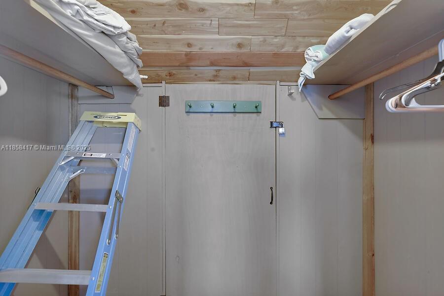 VACATION HARBOR - Residential