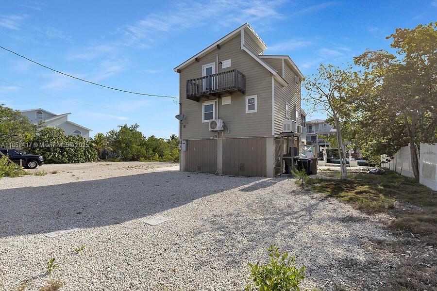 VACATION HARBOR - Residential