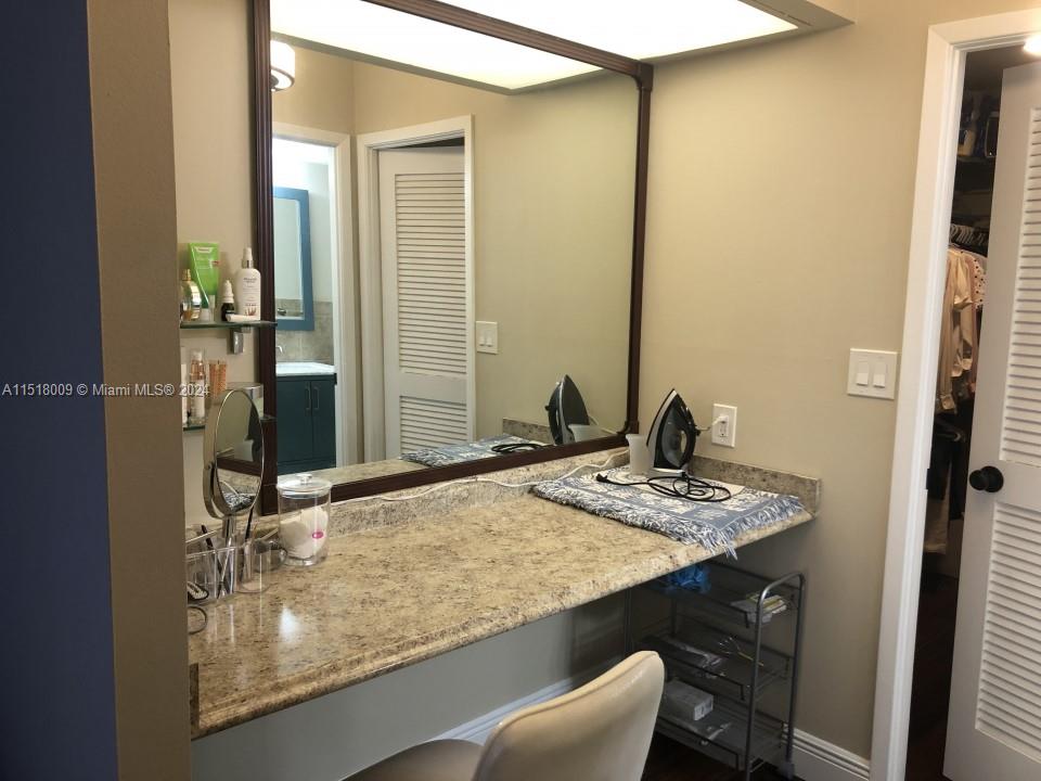 OLYMPUS CONDO PHASE - Residential