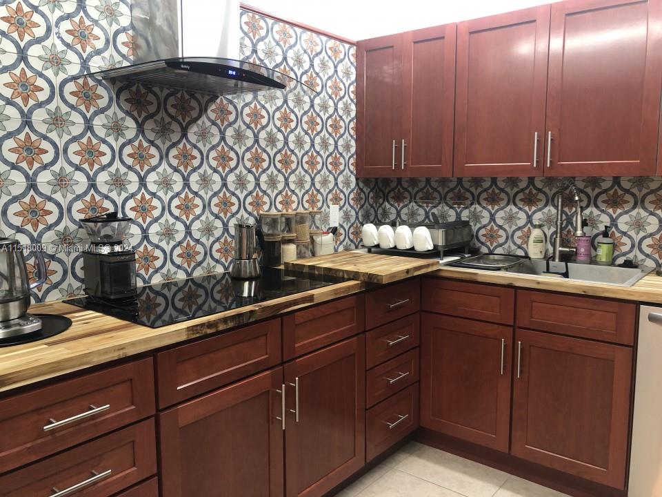 OLYMPUS CONDO PHASE - Residential