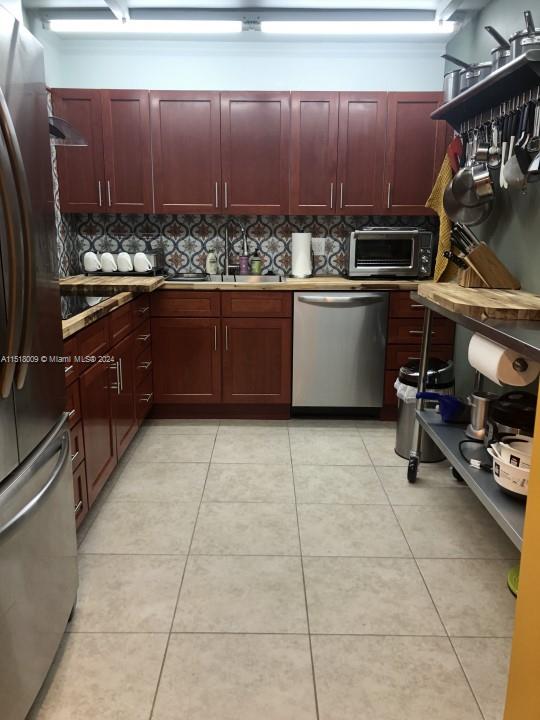 OLYMPUS CONDO PHASE - Residential