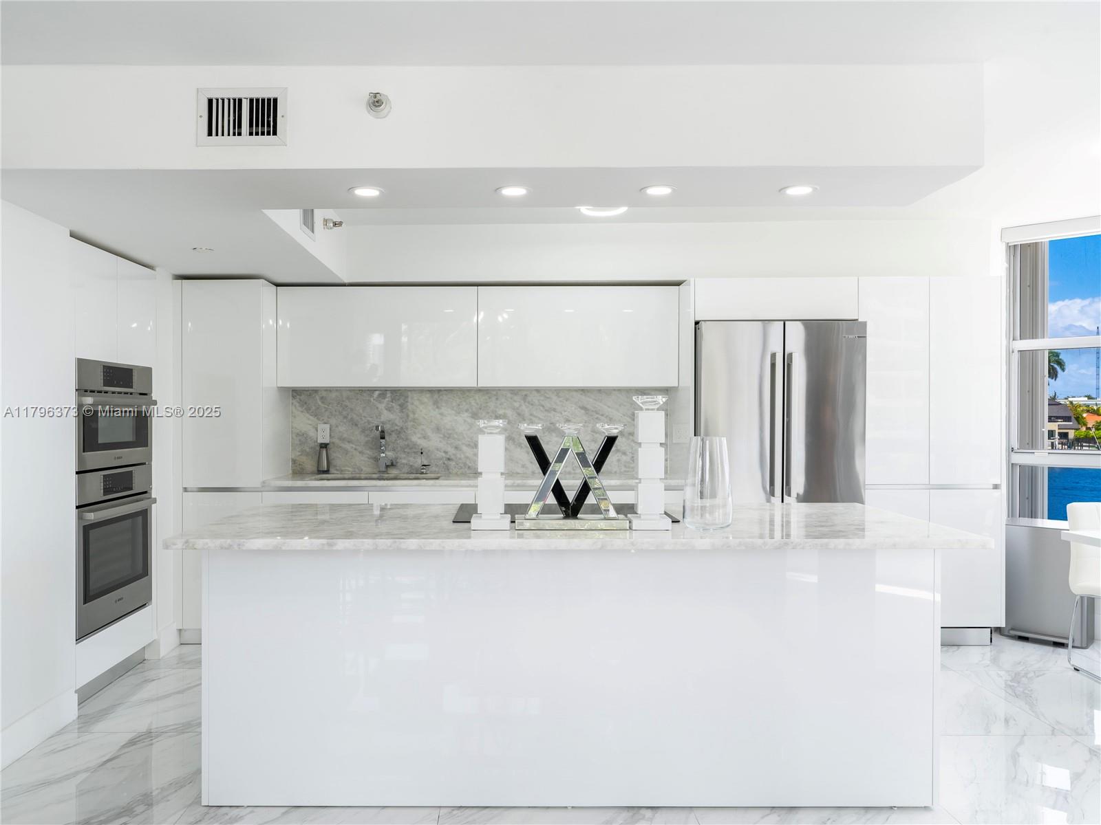 MYSTIC POINTE CONDO NO TW - Residential