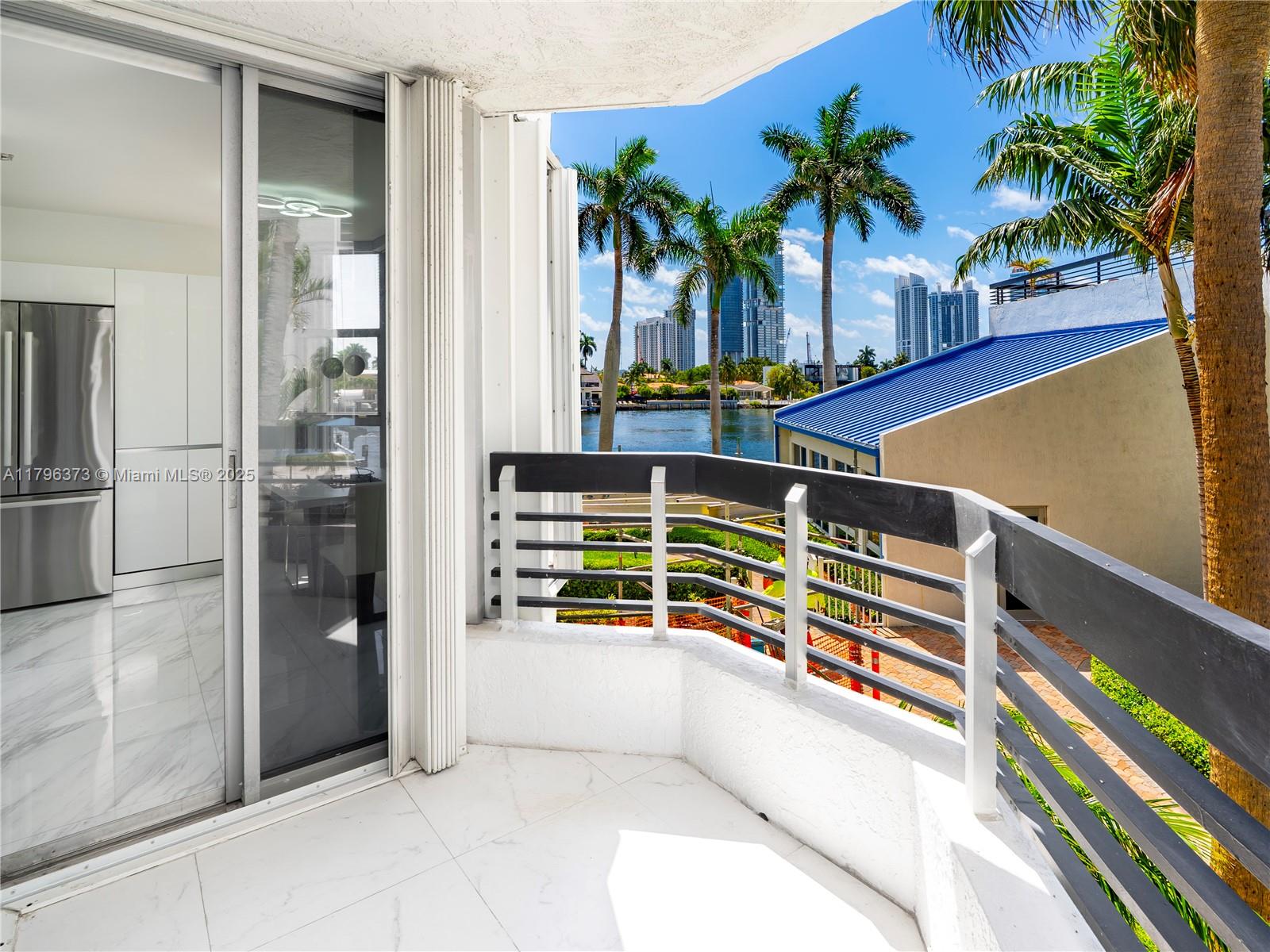 MYSTIC POINTE CONDO NO TW - Residential