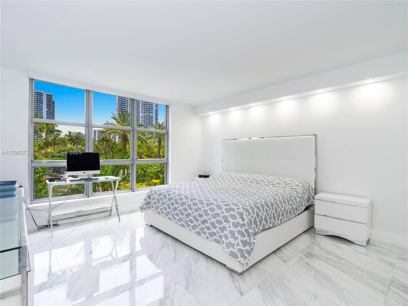 MYSTIC POINTE CONDO NO TW - Residential