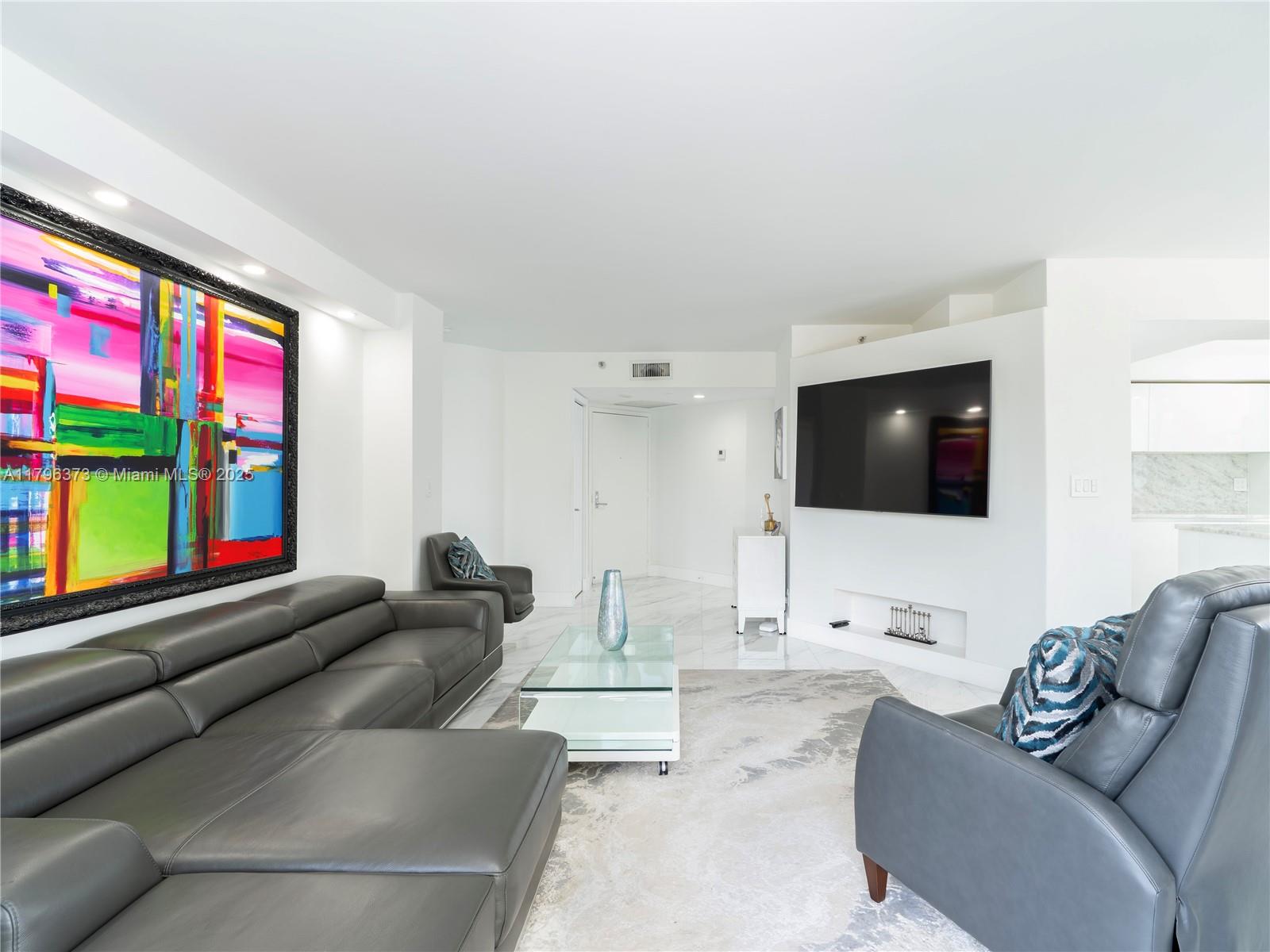 MYSTIC POINTE CONDO NO TW - Residential