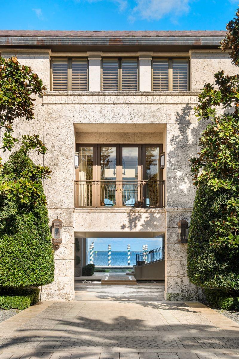 10 Tahiti Beach Island Rd