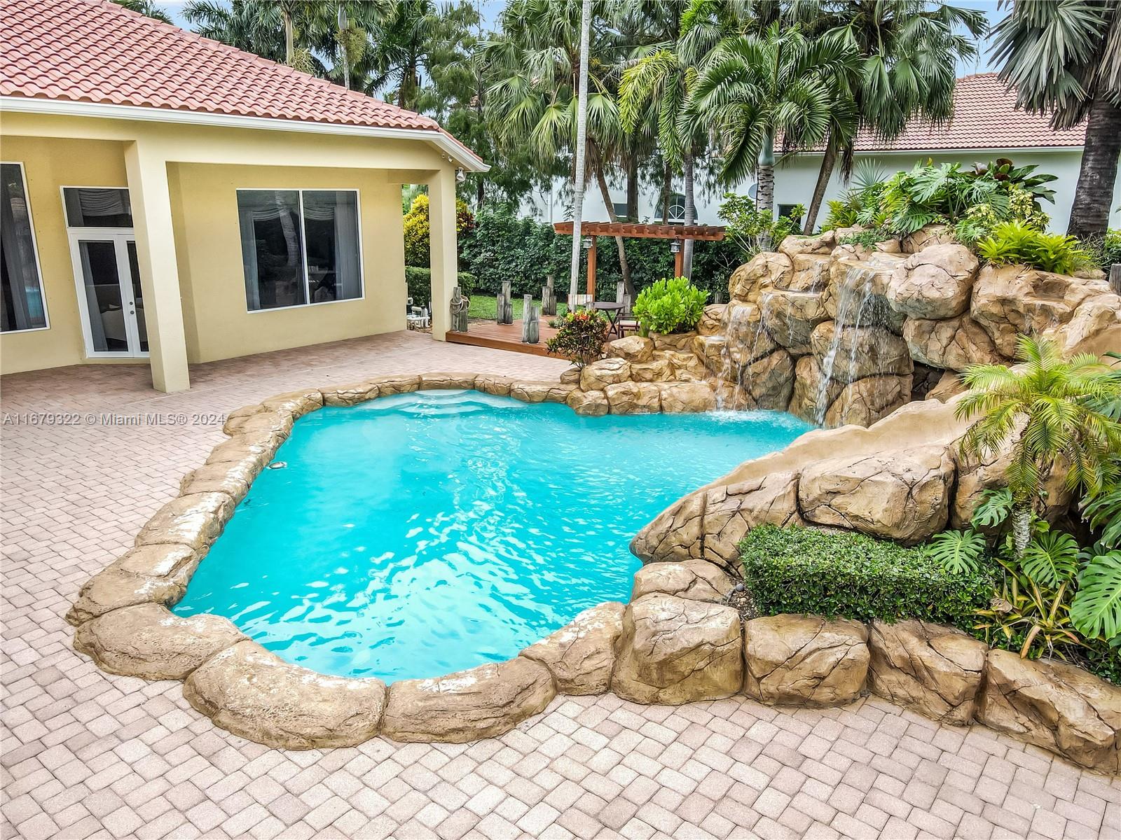 KAPOK GROVE ESTATES - Residential
