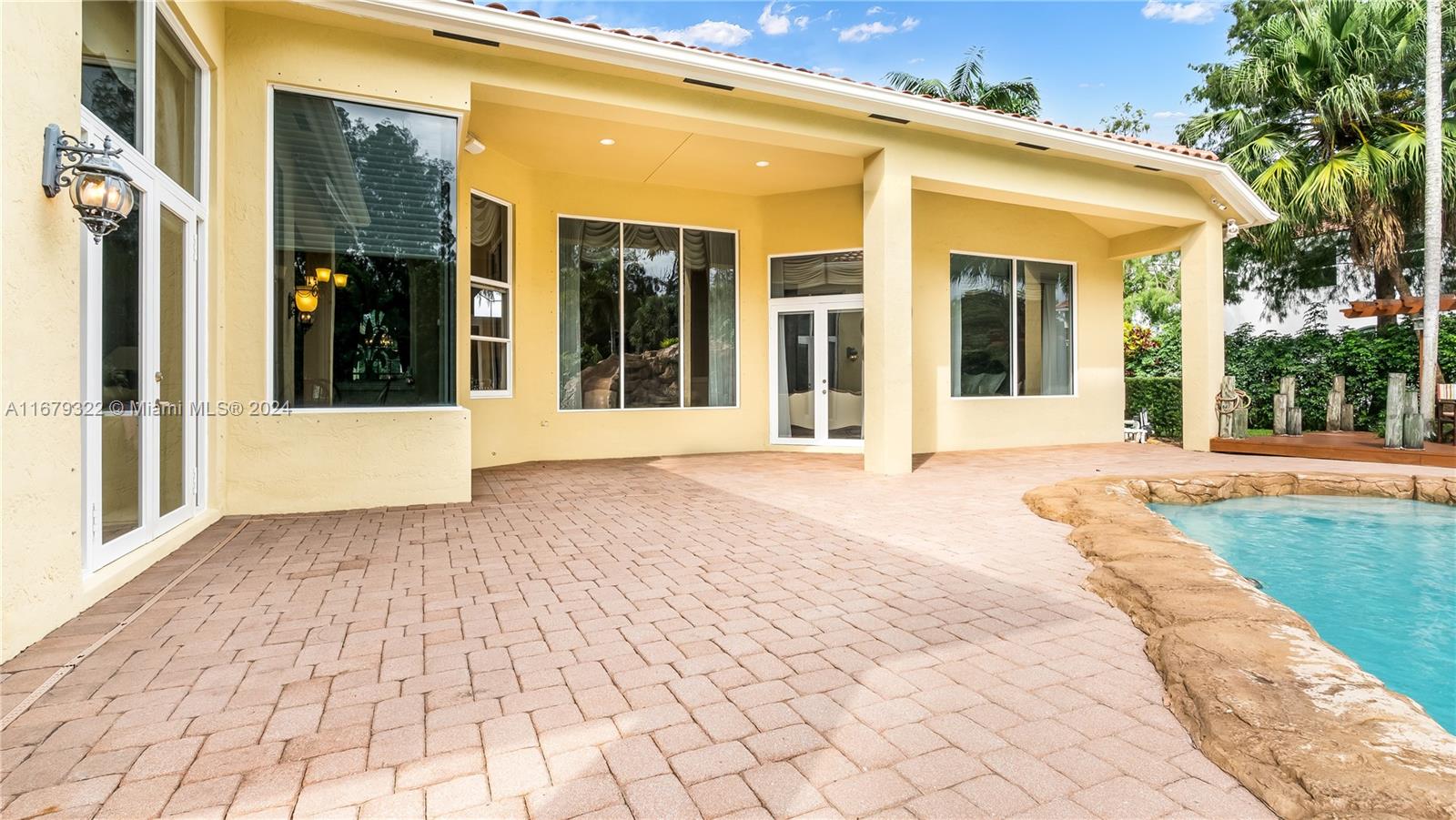 KAPOK GROVE ESTATES - Residential
