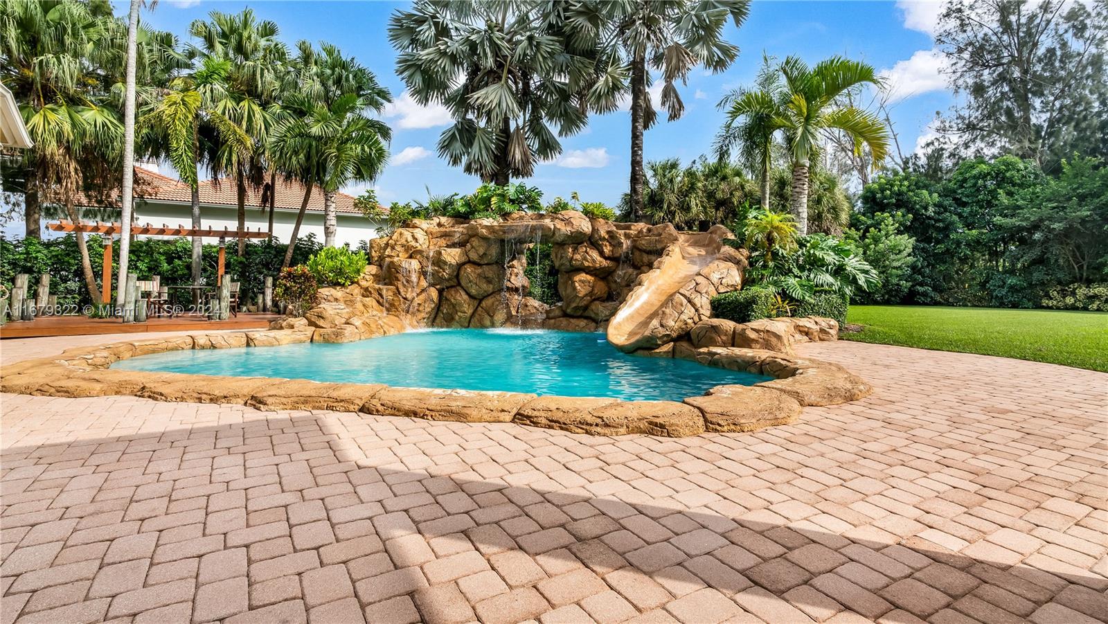KAPOK GROVE ESTATES - Residential