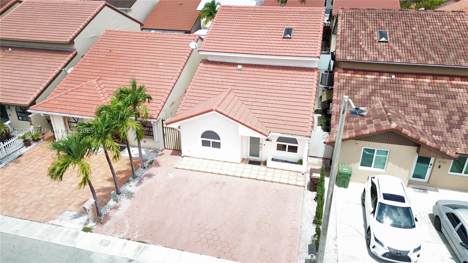 2765 W 54th St, Hialeah, Miami-Dade County, Florida - 4 Bedrooms  
2 Bathrooms - 