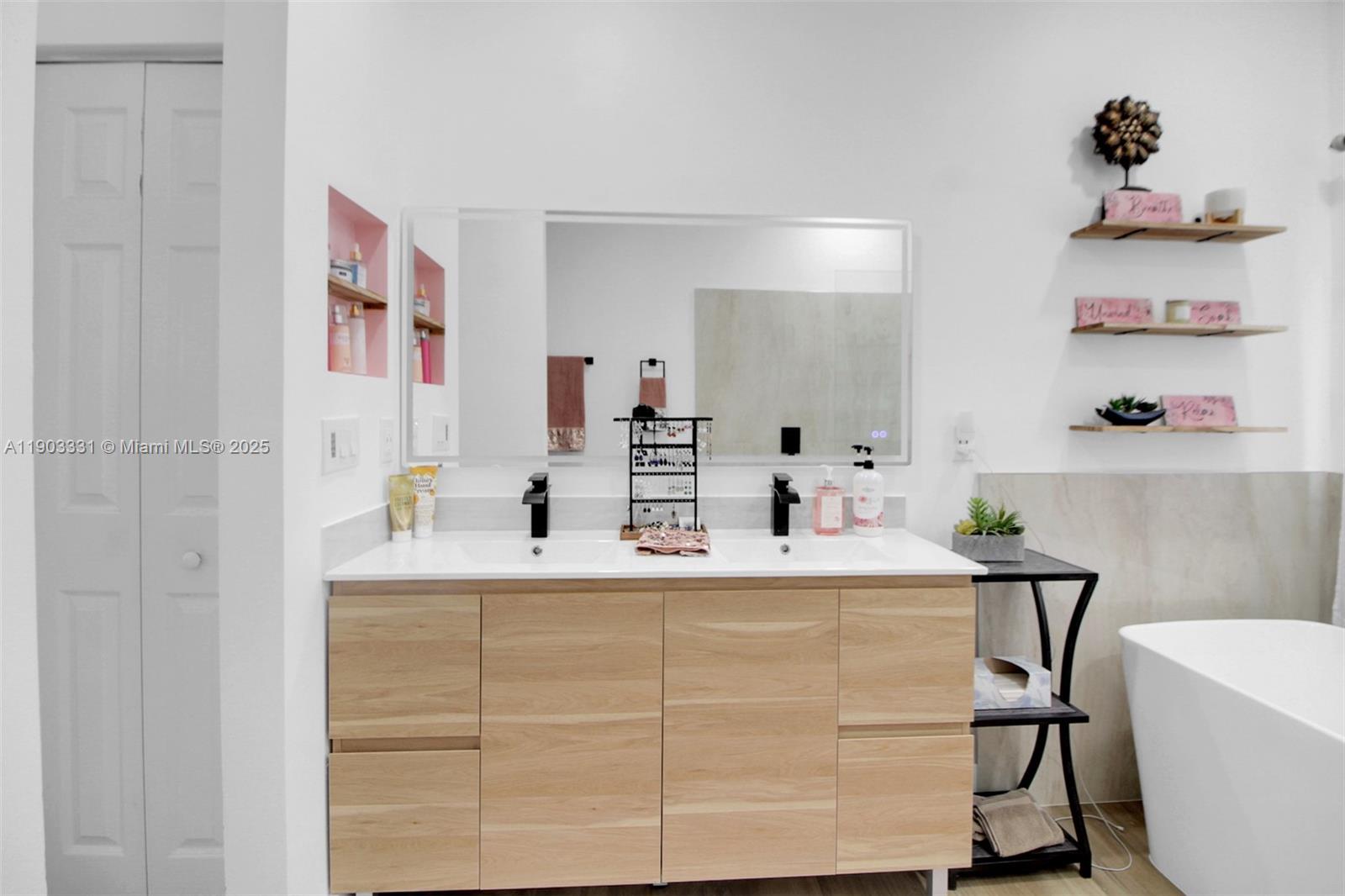 POD 12 AT MONARCH LAKES - Residential