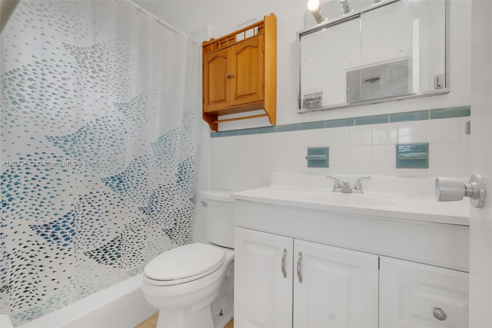 NORTH ANDREWS GARDENS FIR - Residential