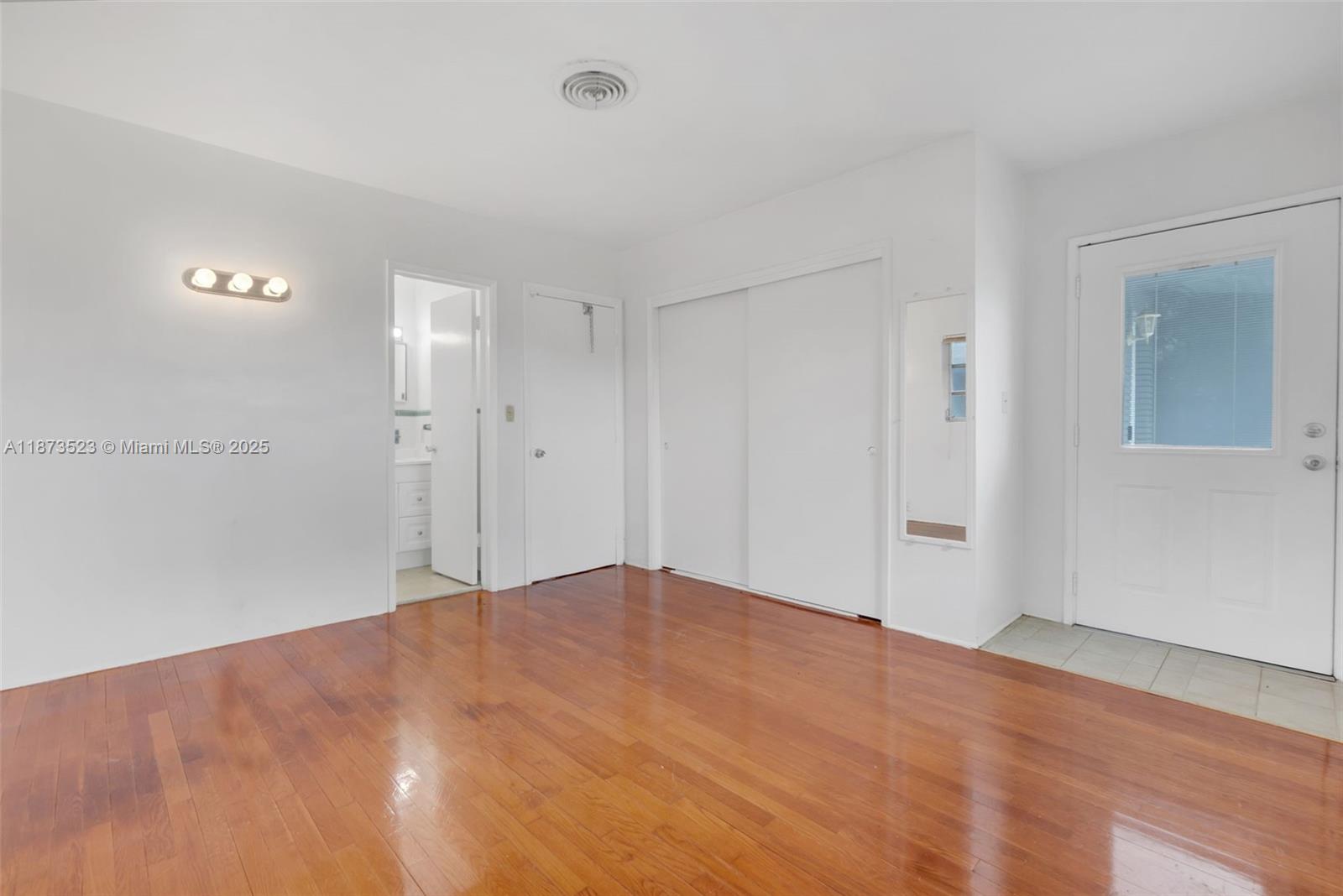 NORTH ANDREWS GARDENS FIR - Residential