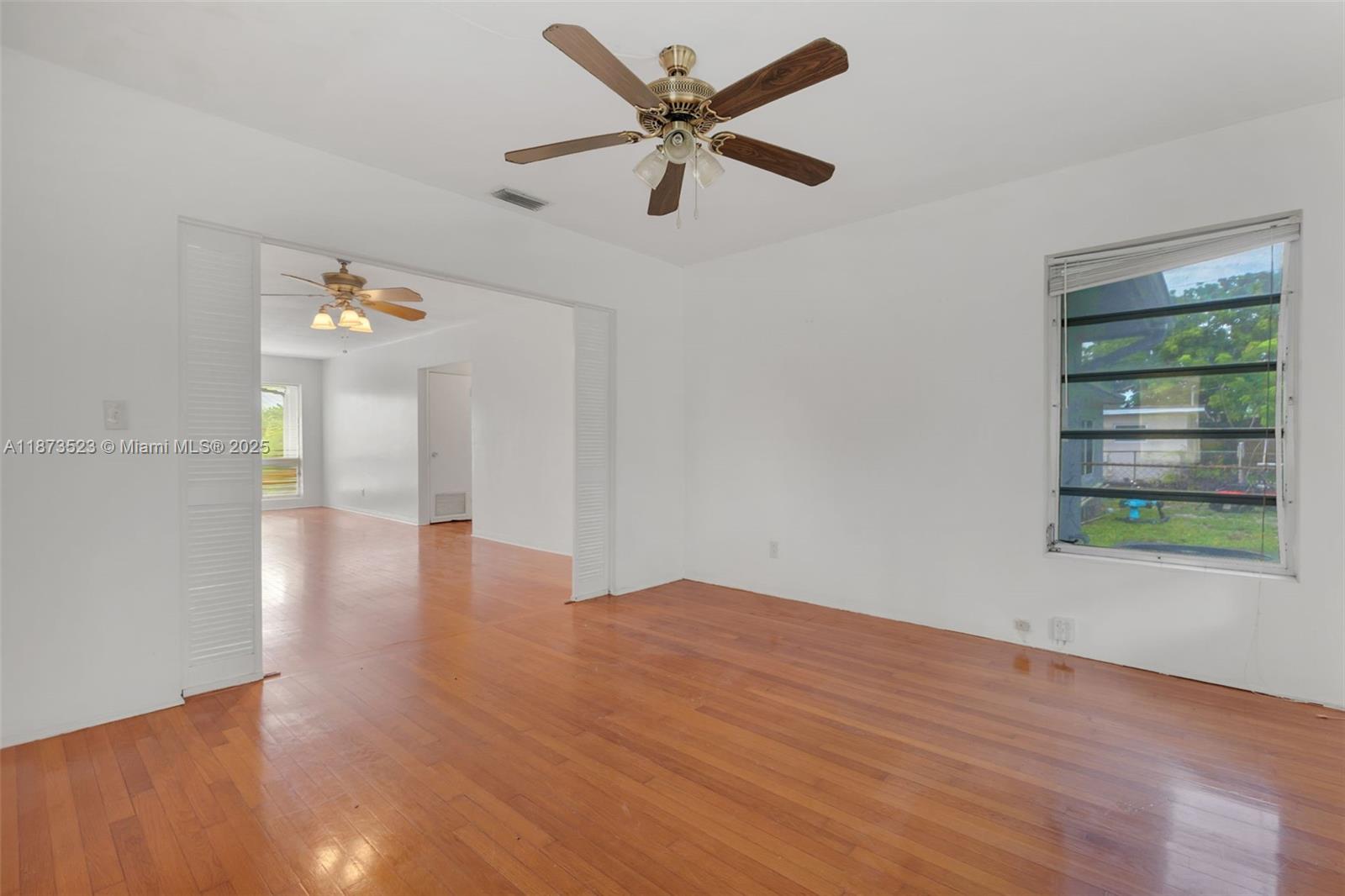 NORTH ANDREWS GARDENS FIR - Residential