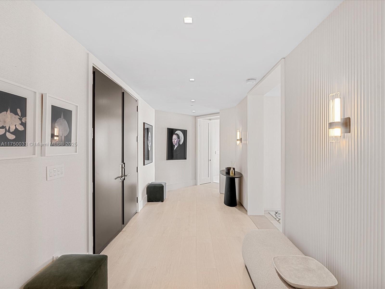 1425 Brickell Ave 42F