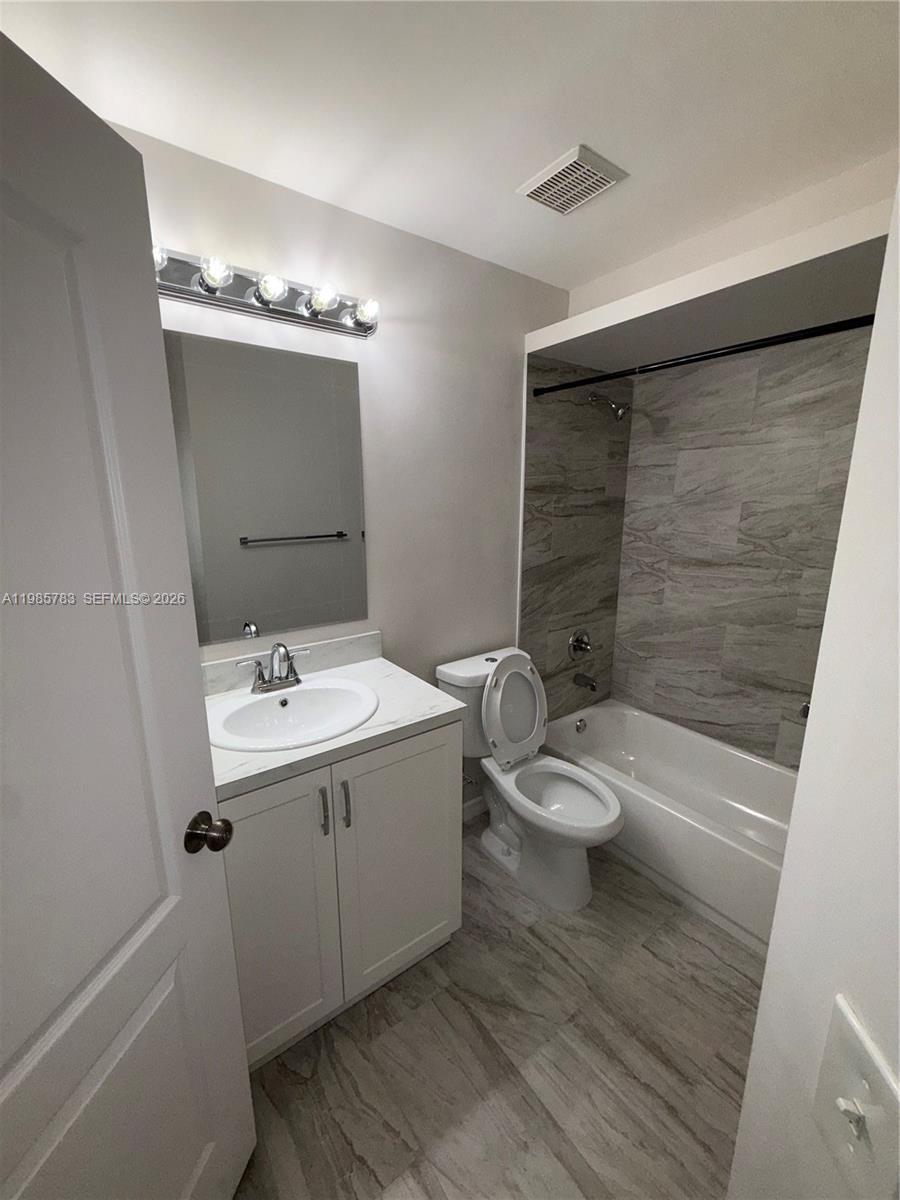 HAMPTON PLACE CONDO - Residential Lease