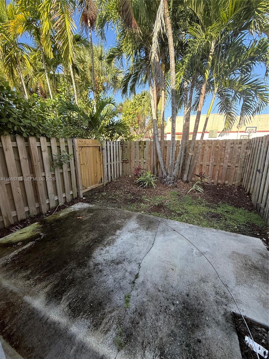 HAMPTON PLACE CONDO - Residential Lease