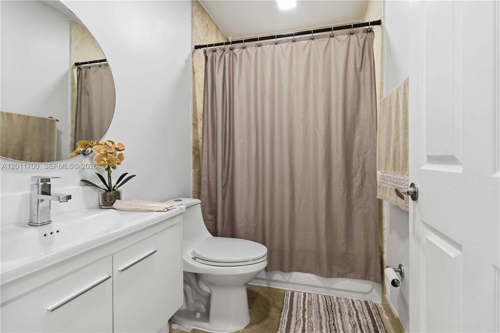 LES CHATEAUX AT INT GARDE - Residential