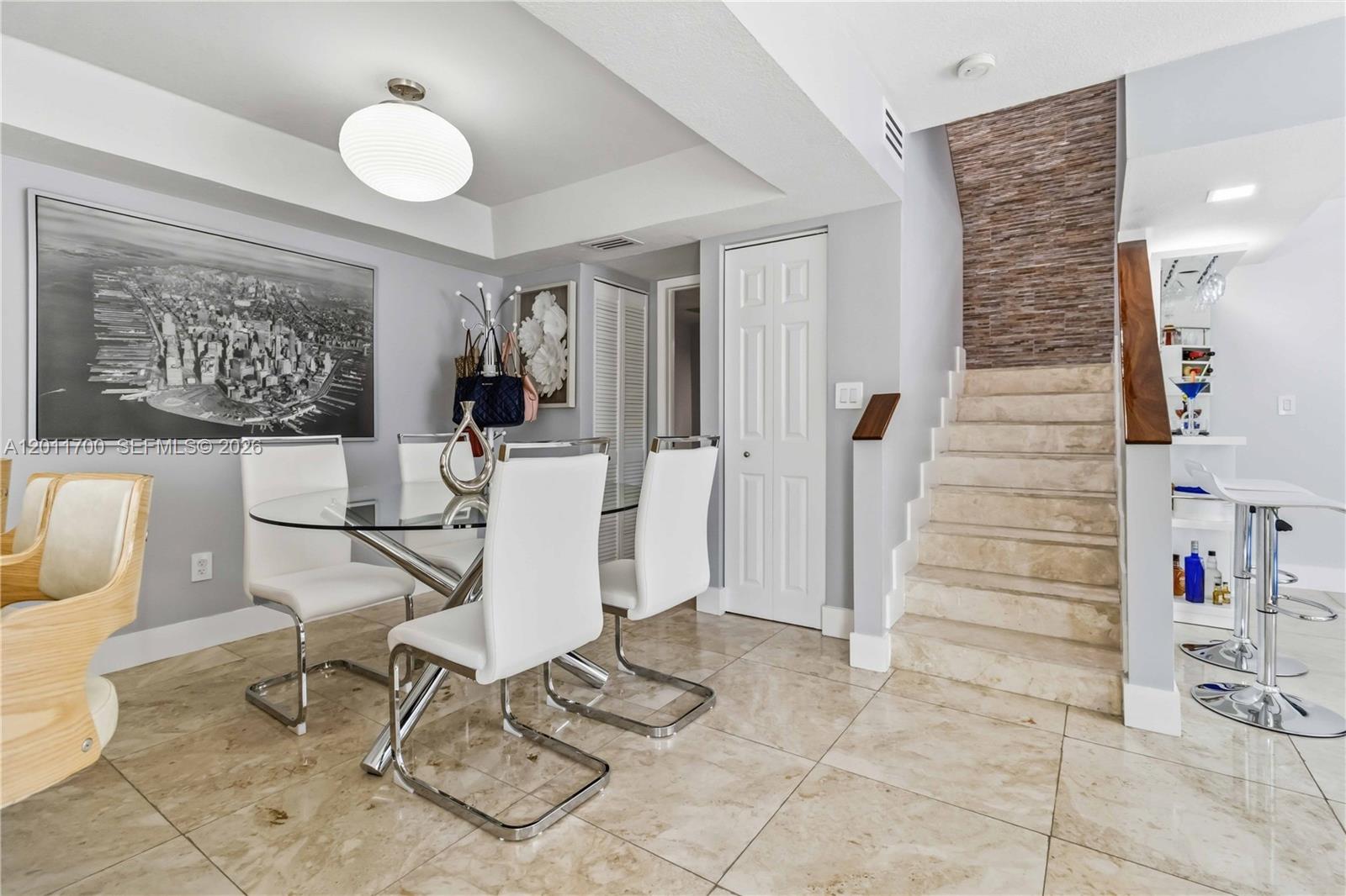 LES CHATEAUX AT INT GARDE - Residential