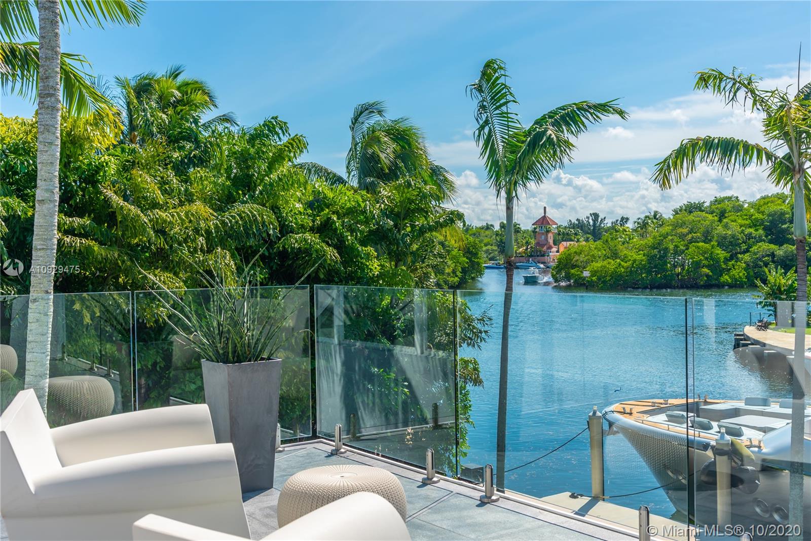 SUNRISE HARBOUR REV PL - Residential