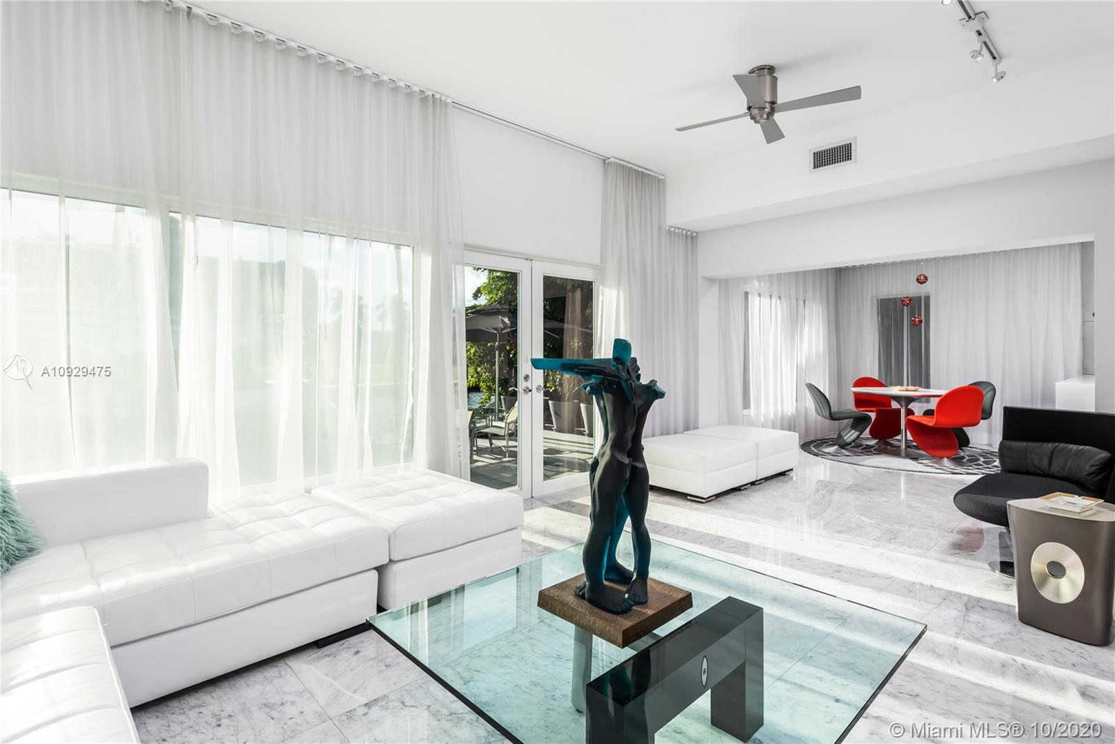 SUNRISE HARBOUR REV PL - Residential