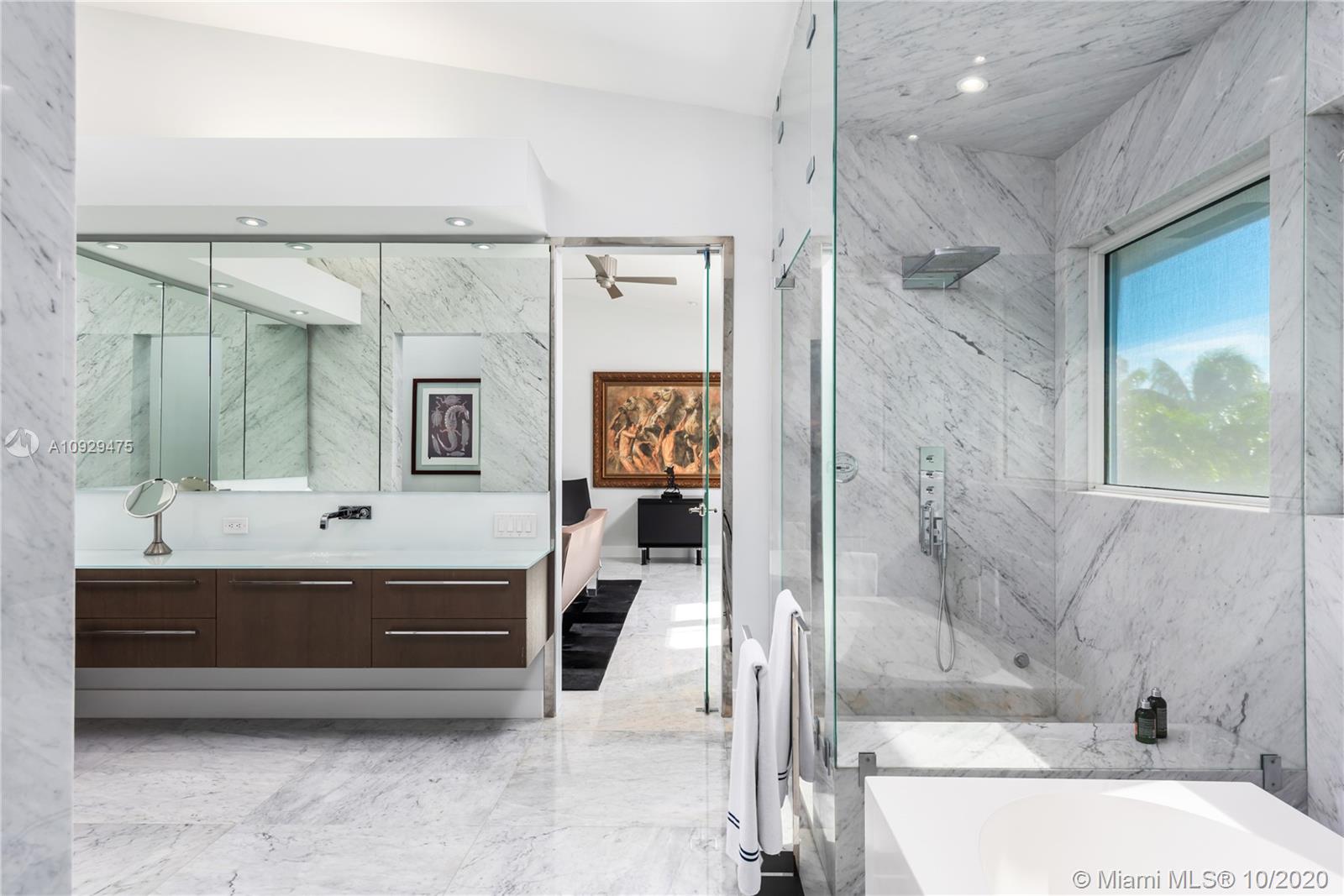 SUNRISE HARBOUR REV PL - Residential