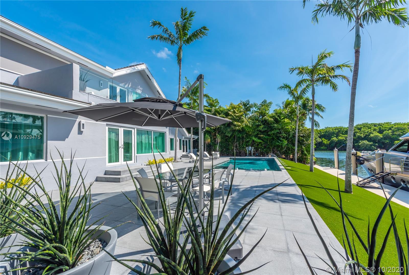 SUNRISE HARBOUR REV PL - Residential