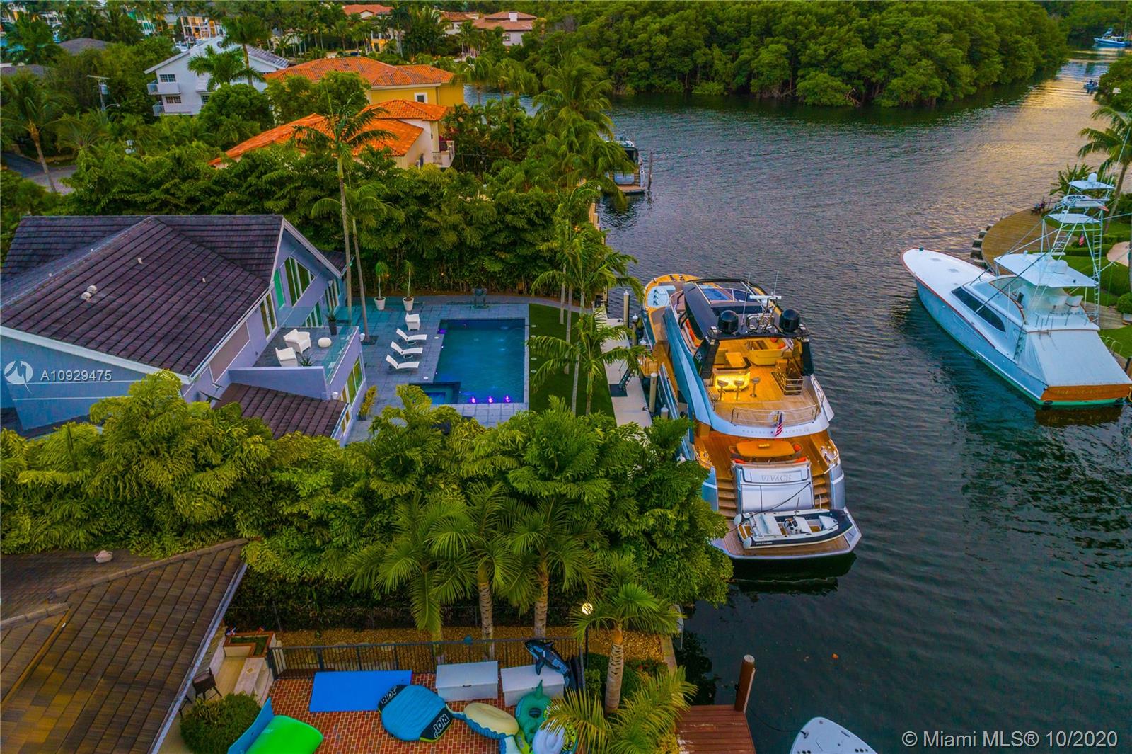 SUNRISE HARBOUR REV PL - Residential