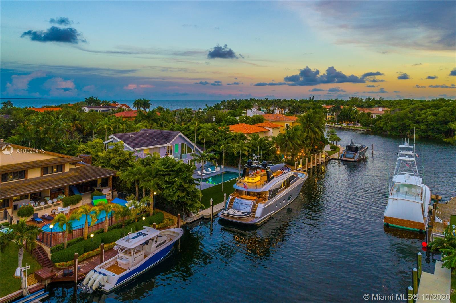 SUNRISE HARBOUR REV PL - Residential
