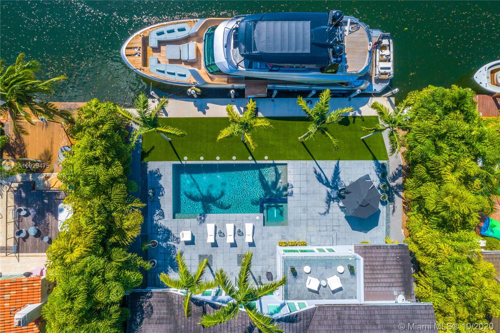 SUNRISE HARBOUR REV PL - Residential