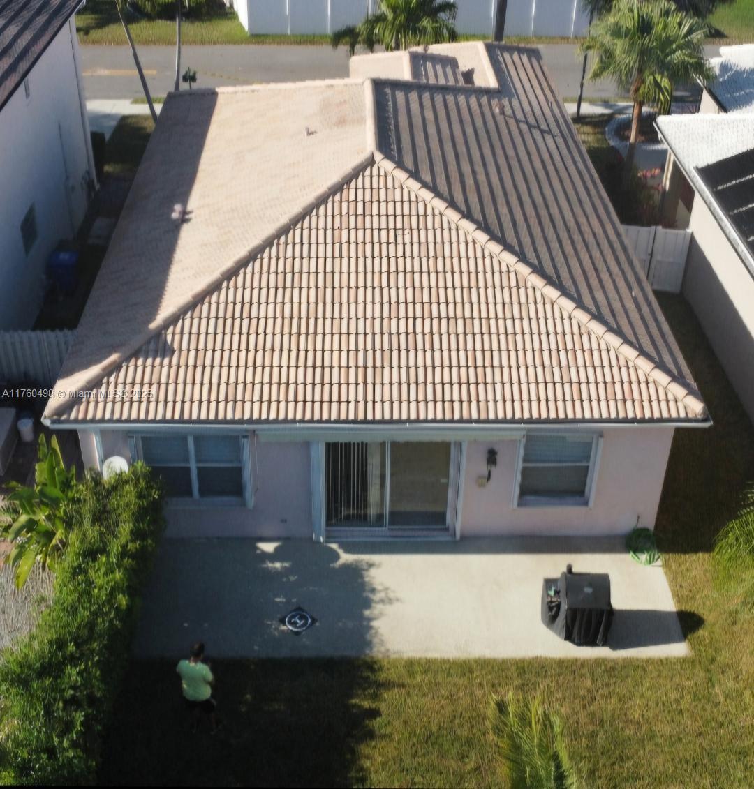 HOLIDAY SPRINGS EAST - Residential