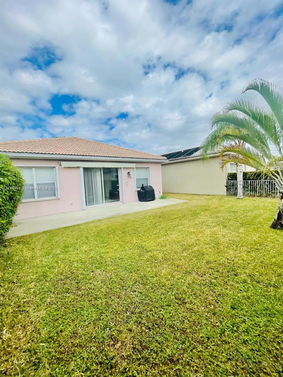 HOLIDAY SPRINGS EAST - Residential
