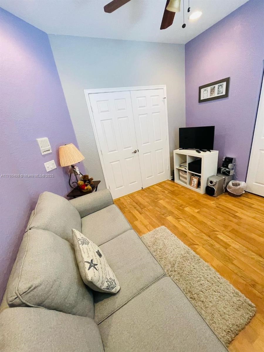 HOLIDAY SPRINGS EAST - Residential