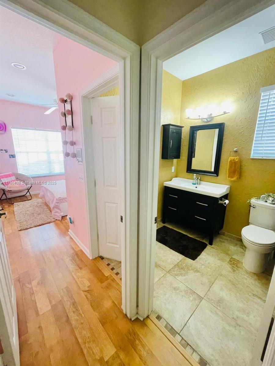 HOLIDAY SPRINGS EAST - Residential