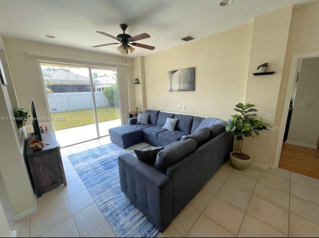 HOLIDAY SPRINGS EAST - Residential