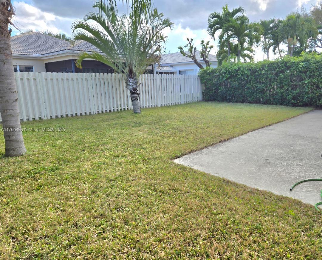 HOLIDAY SPRINGS EAST - Residential
