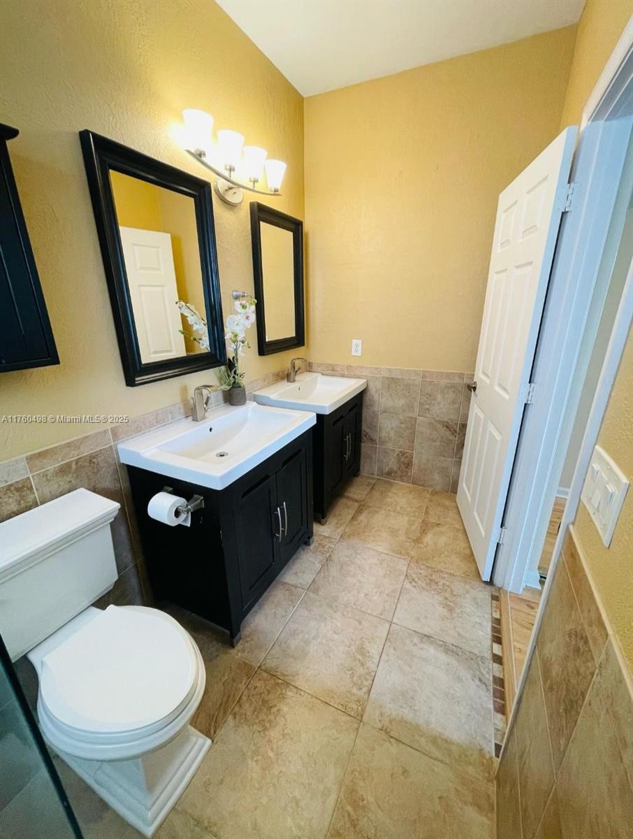 HOLIDAY SPRINGS EAST - Residential