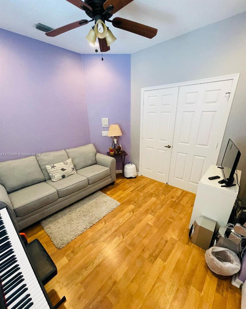 HOLIDAY SPRINGS EAST - Residential