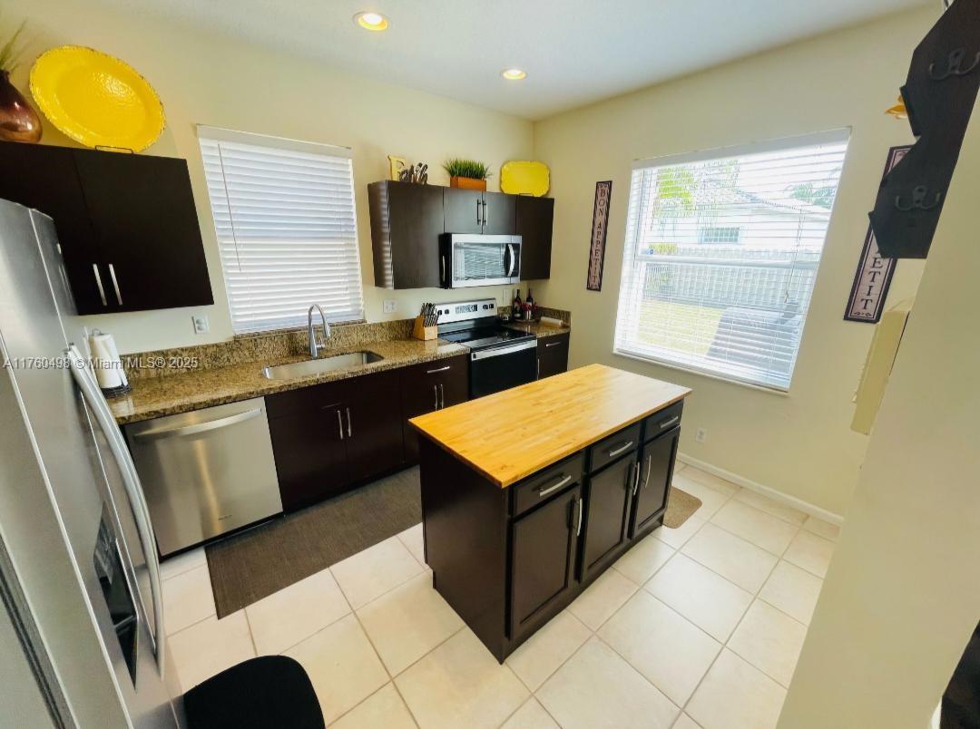 HOLIDAY SPRINGS EAST - Residential