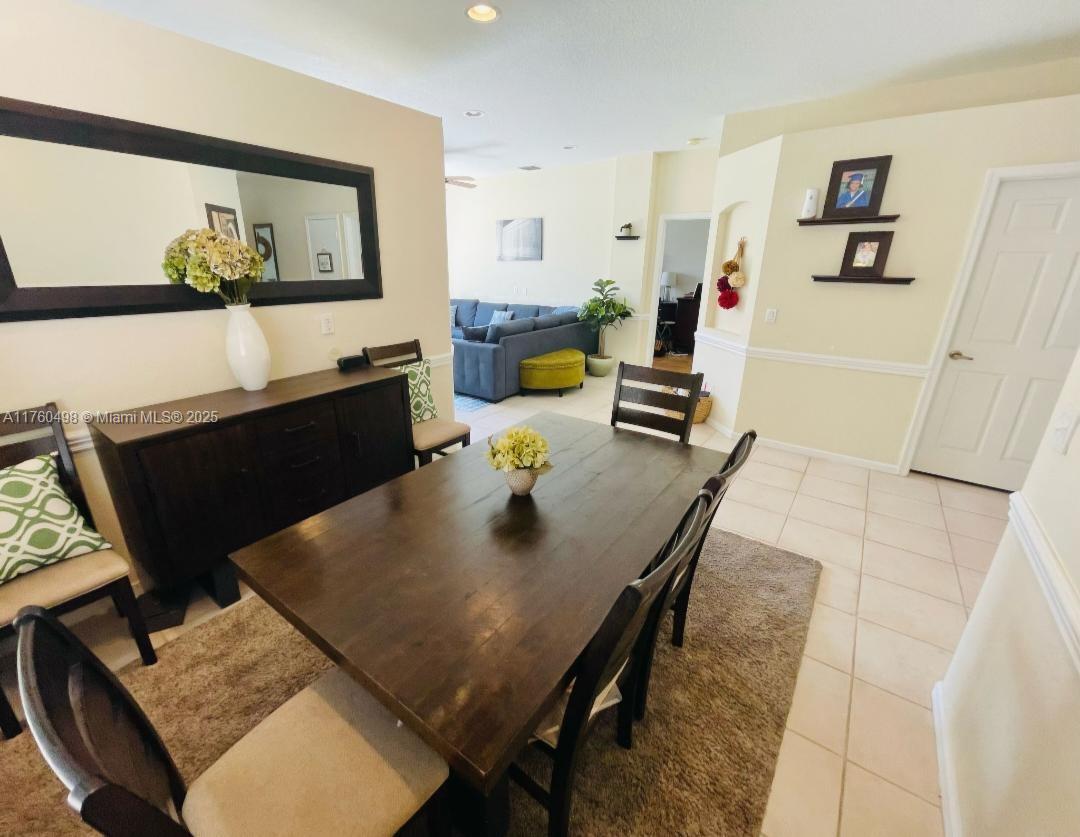 HOLIDAY SPRINGS EAST - Residential