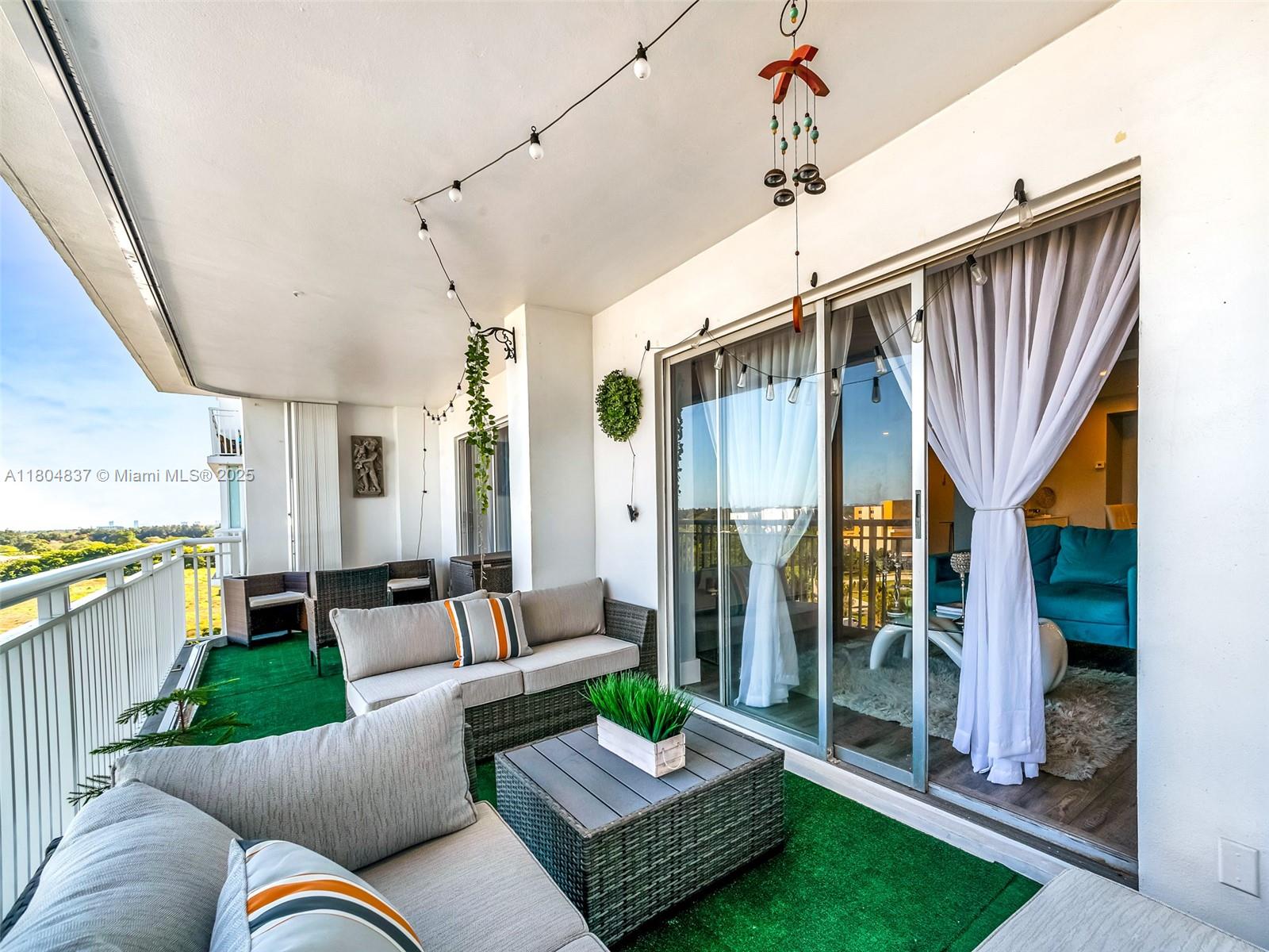 Property for Sale at 3800 Hillcrest Dr 907, Hollywood, Broward County, Florida - Bedrooms: 3 
Bathrooms: 2  - $399,000